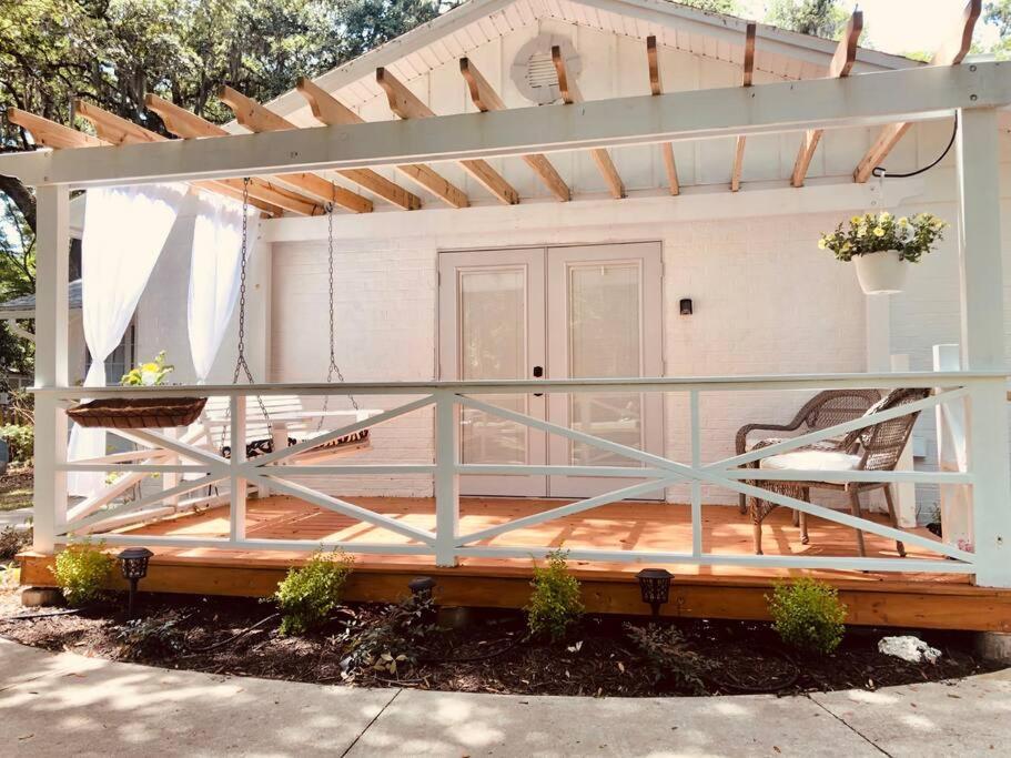 Adorable French Style - 1 Bedroom. Holiday home Fernandina Beach